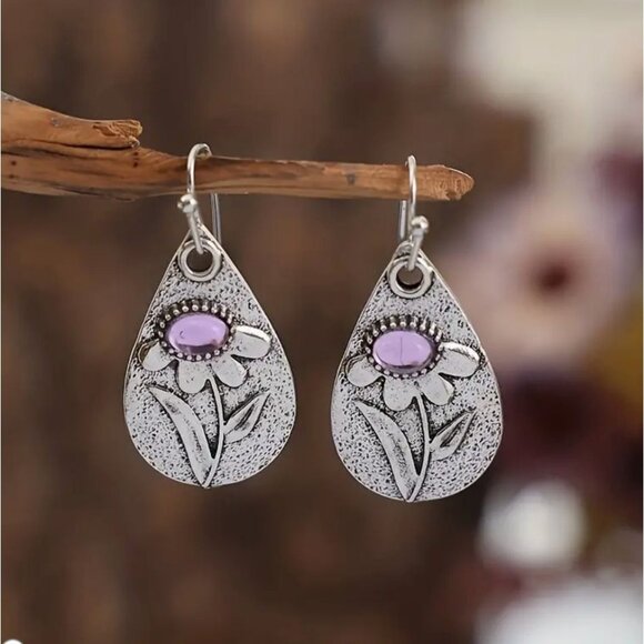 Silver Tone Teardrop Earrings With Floral Design & Lavender Gemstone - Picture 2 of 3